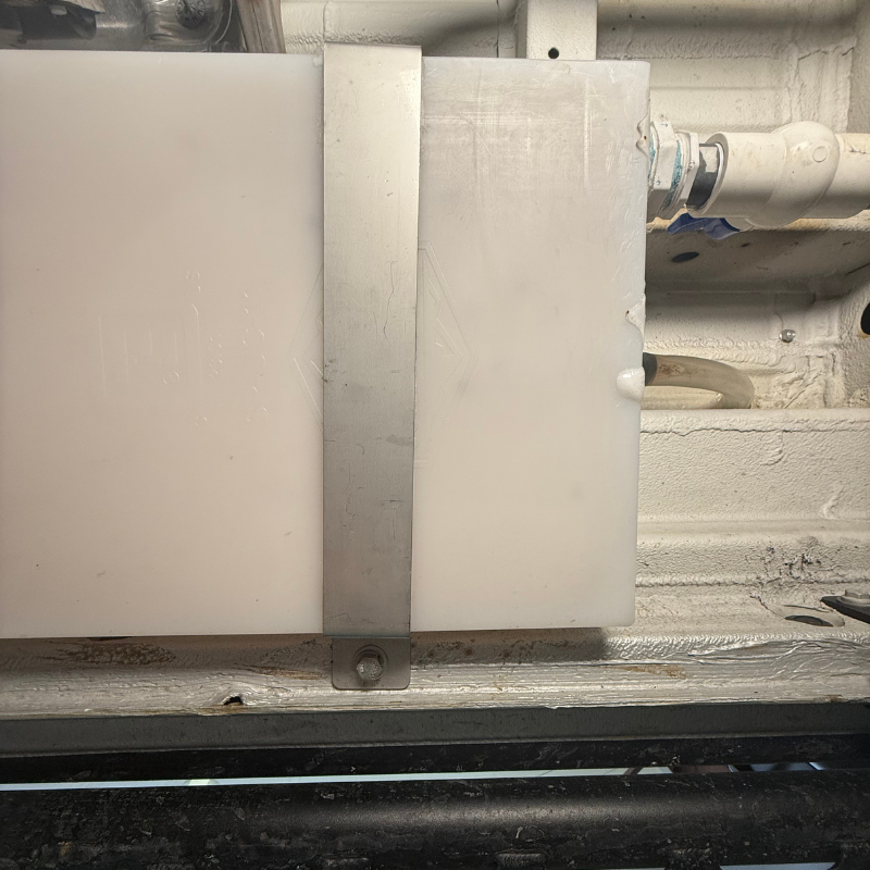 undermount tank and running board