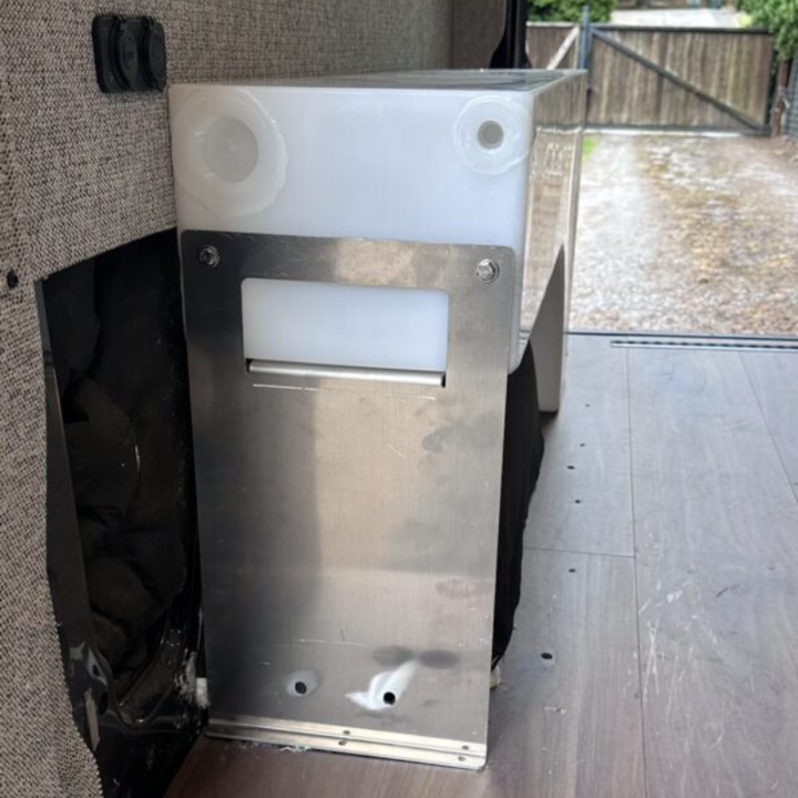 dually wheel well water tank