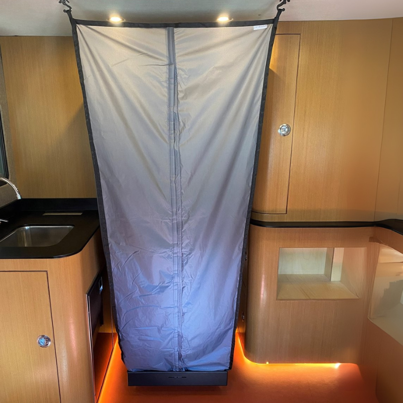 Tetravan Folding Shower 2.1 with Magnetic Curtain