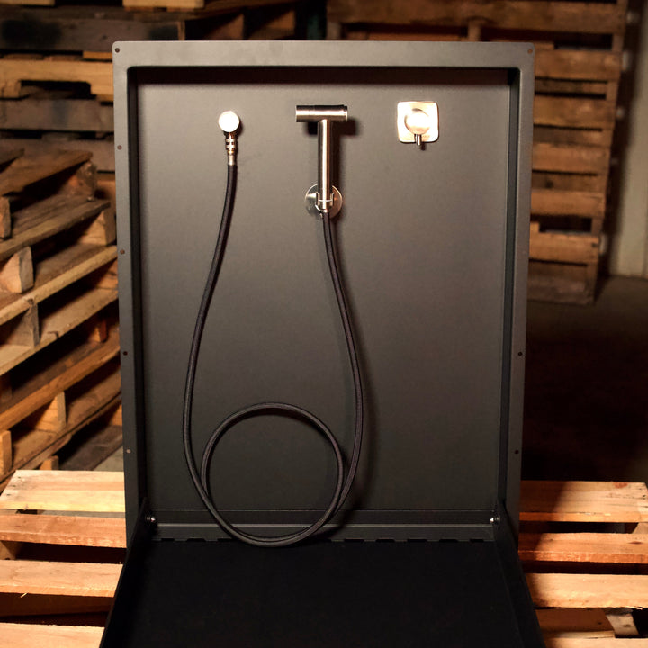 shower port in folding shower